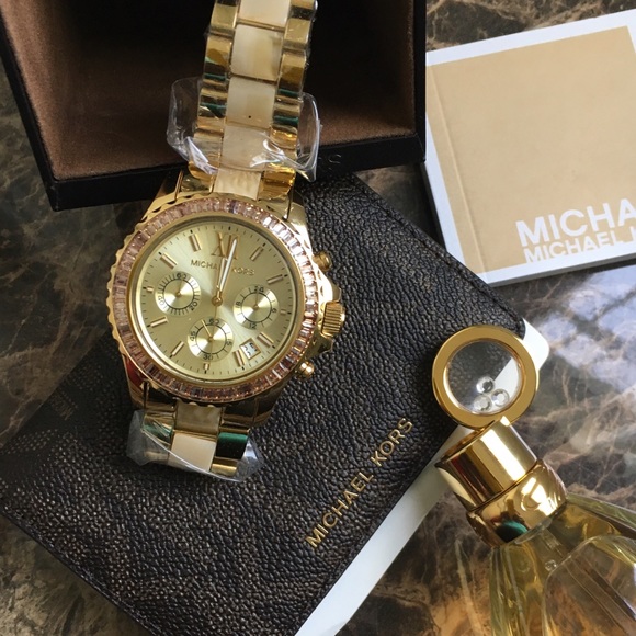 Michael Kors Accessories - BRAND NEW Authentic MICHAEL KORS MK5874 Everest