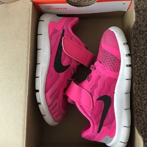 Nike Free Runs