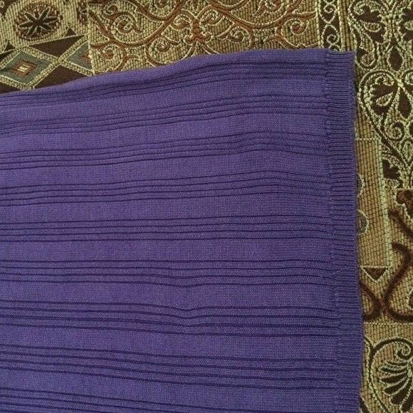 Liz Claiborne silk turtleneck sweater - Picture 4 of 5