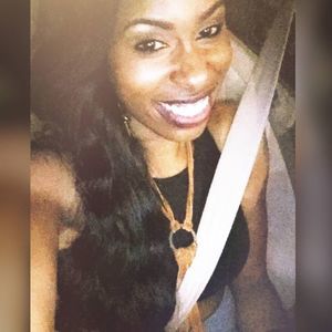 Meet your Posher, Kayla