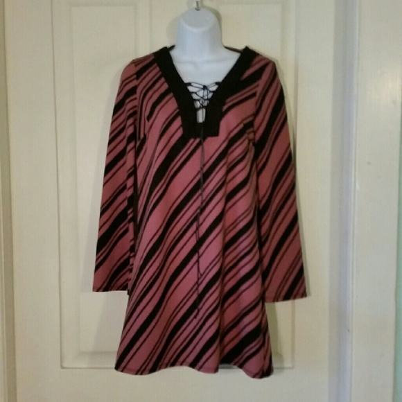 Charlotte Russe Dresses & Skirts - Charlotte Russe lace up dress