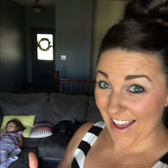 Meet your Posher, Holly - Picture 1 of 1