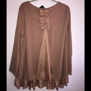 Flirty TUNIC TOP XXL Bow Detailing Down the Back.