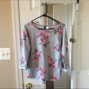 H&M floral sweater ASO Lydia Martin