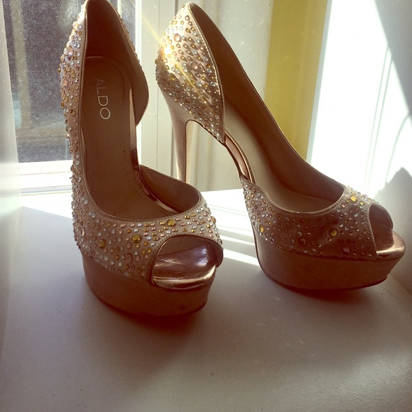 BEAUTIFUL glam heels