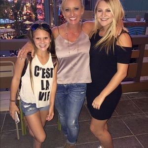 Meet your Posher, Shana