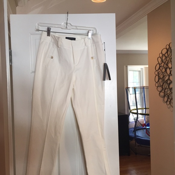 NWT white Banana Republic pants. Size 0. $49