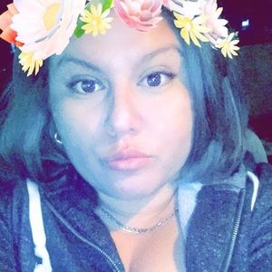 Meet your Posher, Yessica