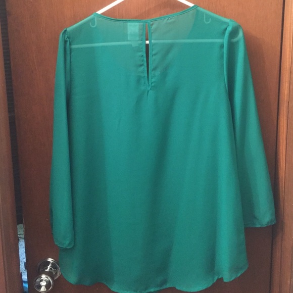 Green blouse - Picture 4 of 4