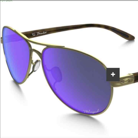 Women's Oakley Sunglasses 😎