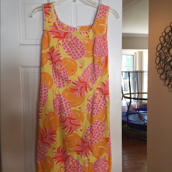 EUC Lilly Pulitzer shift dress. Size 2. $99