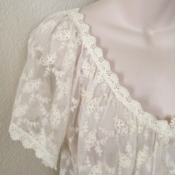 Millau Sheer Lace Bohemian Top Cream Small - Picture 2 of 4