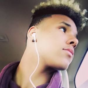 Meet your Posher, Ashton