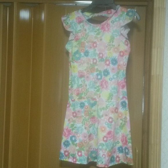 Fun dress - Picture 1 of 2