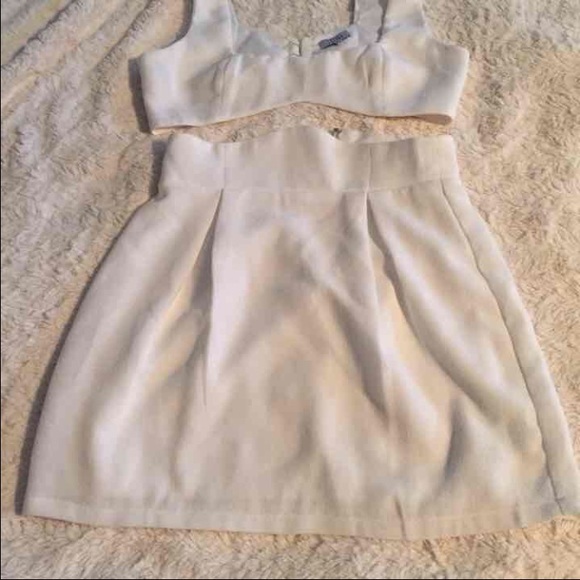 🚫🚫SOLD🚫🚫Toni 2 piece set in winter white. - Picture 3 of 4
