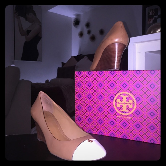 NWB Tory B. Wedge Pumps