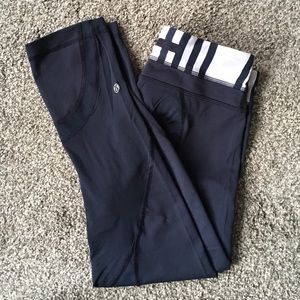 Lululemon navy- run inspire crops. Size 4