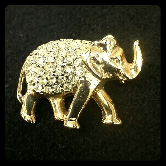Vintage Small Elephant pin for lapel or necktie