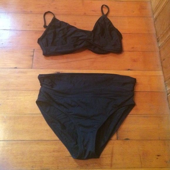 Black bikini