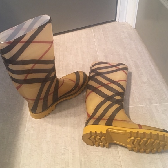 Burberry Shoes - Authentic Burberry House check rainboots