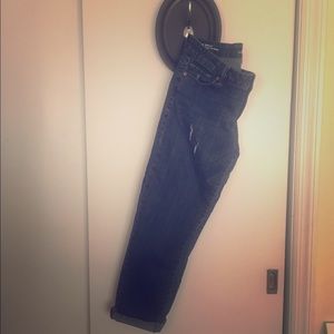 Distressed city fit skinny boyfriend