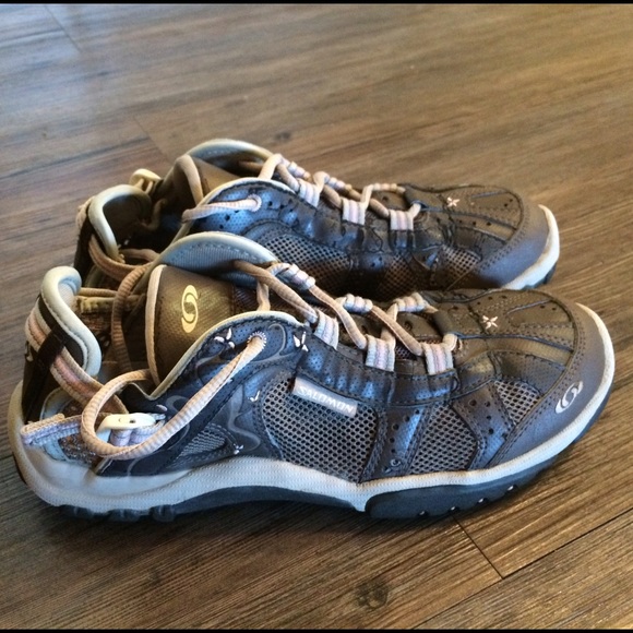 Salomon shoe