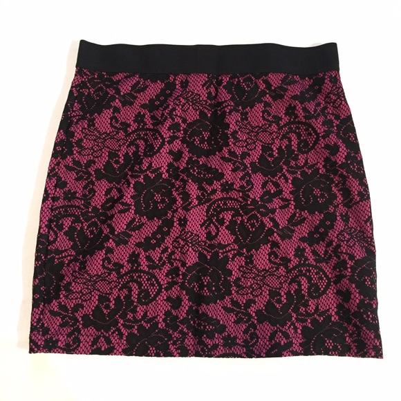 Pink and black lace H&M skirt