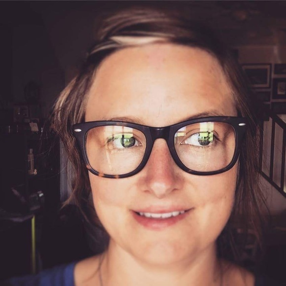 Meet your Posher, Rebecca - Picture 1 of 1