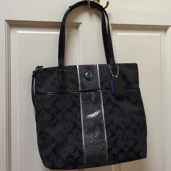 💗SALE💗 COACH black tote
