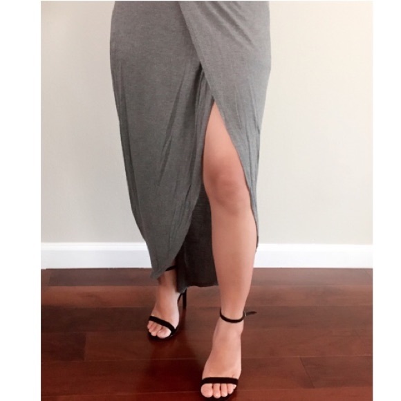 Brand-new gray skirt
