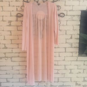 Torrid light pink duster.