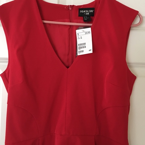 H&M fashion star red dress