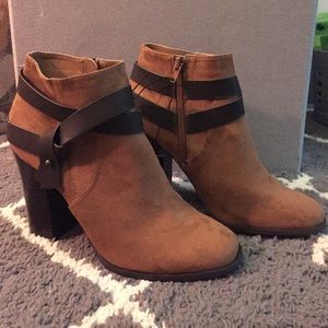 Heeled boots