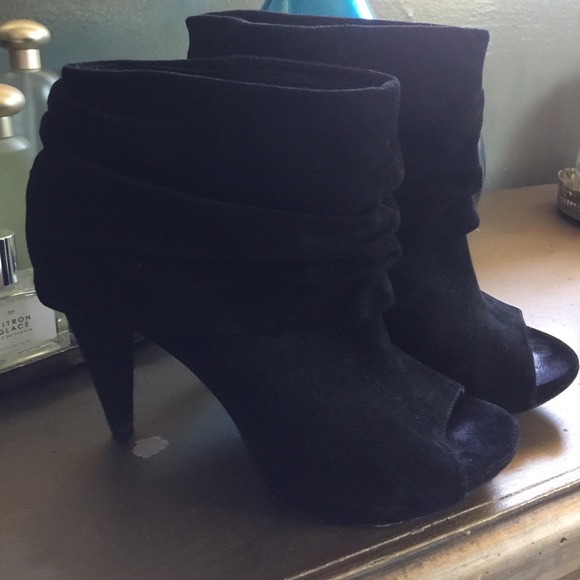 Vince Cumoto suede open toe booties