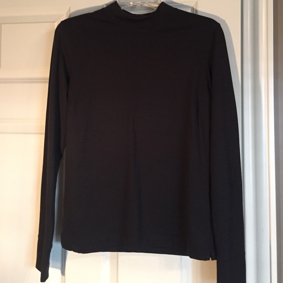 Nike woman's golf mock turtleneck