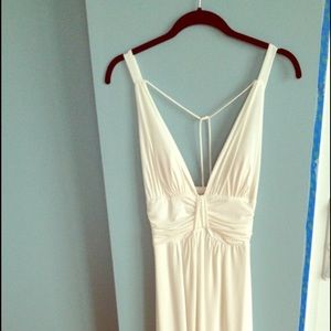 Beautiful white dress! Cocktail/wedding/beach