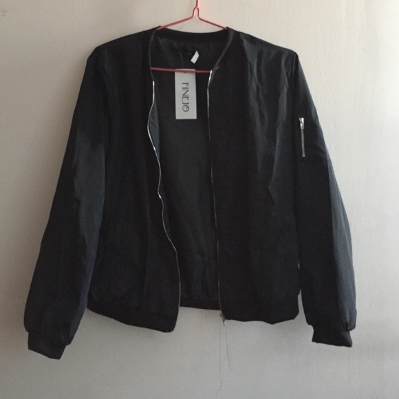 Black bomer jacket