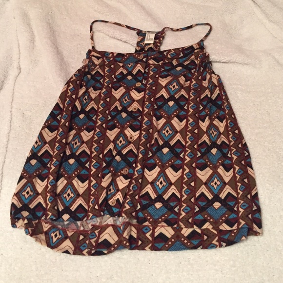 Cool patterned tank - Picture 1 of 4