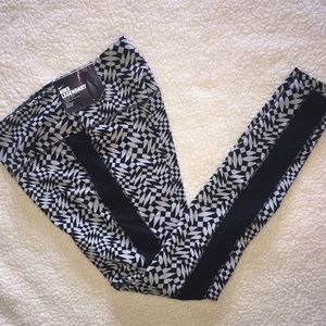 NIKE Grey & Black Leggins
