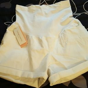 Brand new! Never worn maternity shorts!