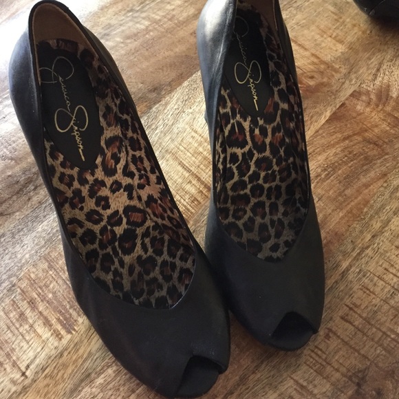 Jessica Simpson Black leather peep toe pumps