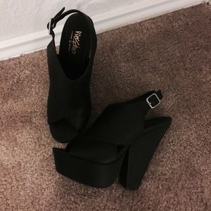 Chunky heels