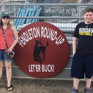 Meet your Posher, Cynthia