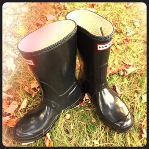 SOLD Black Hunter Boots. No trades! Signs of wear