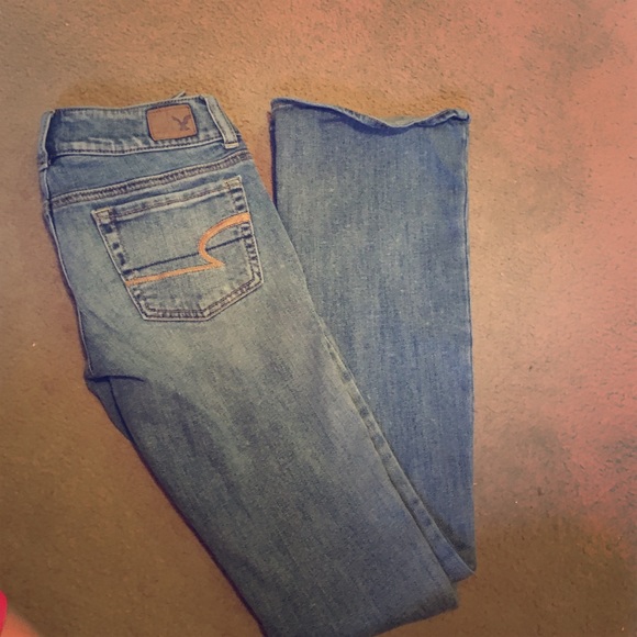 American Eagle distressed jeans