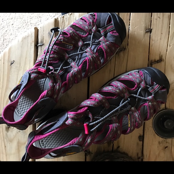 keen women's sandals