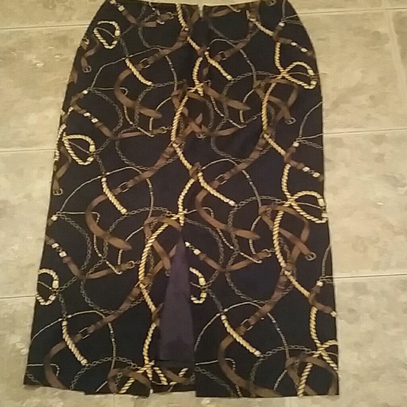 Skirt - Picture 3 of 3