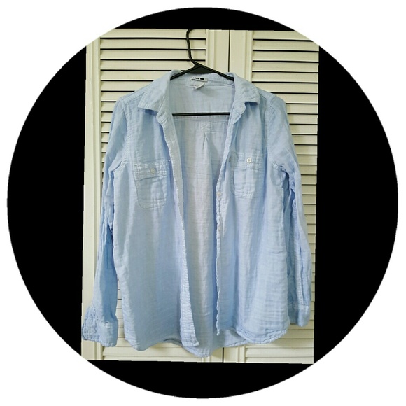 Levi's button down shirt