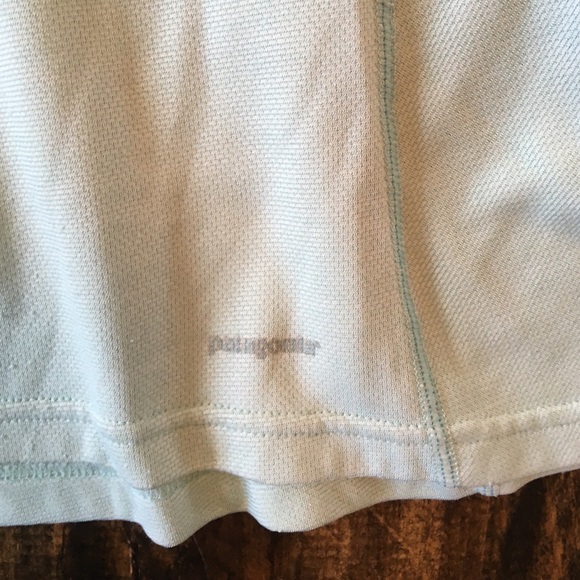 Patagonia half zip up - Picture 2 of 3