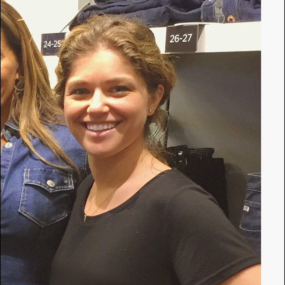 Meet your Posher, Danielle